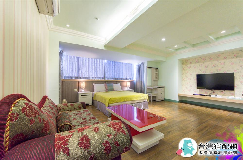Left Bank 121 Hotel Tainan Buitenkant foto
