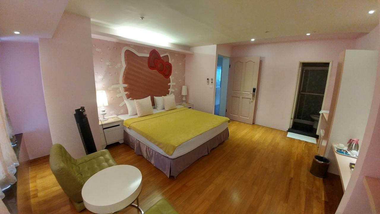 Left Bank 121 Hotel Tainan Buitenkant foto