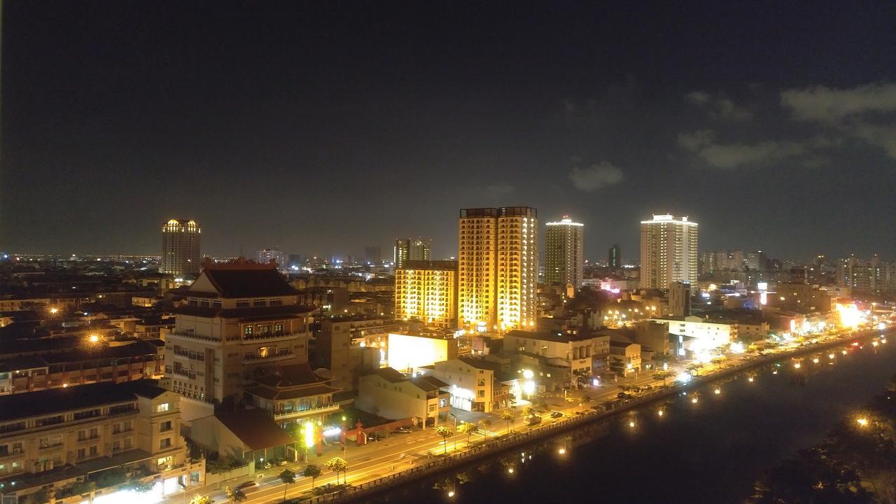 Left Bank 121 Hotel Tainan Buitenkant foto